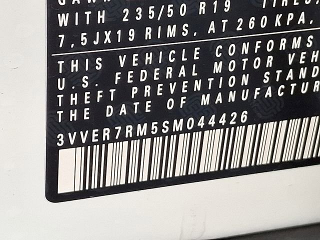 Certified 2025 Volkswagen Tiguan SE image 12