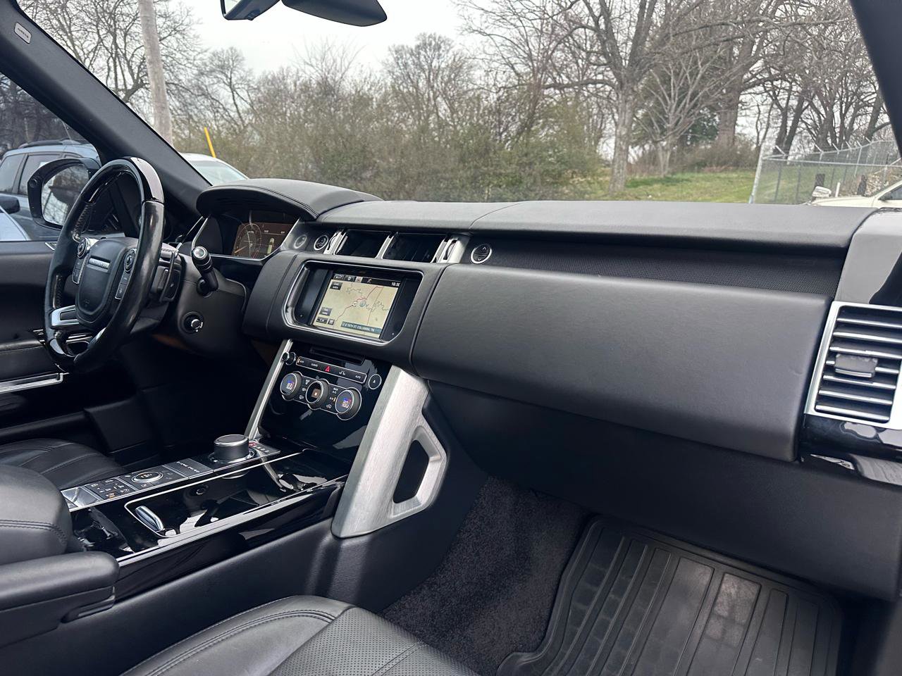Used 2016 Land Rover Range Rover Supercharged image 22