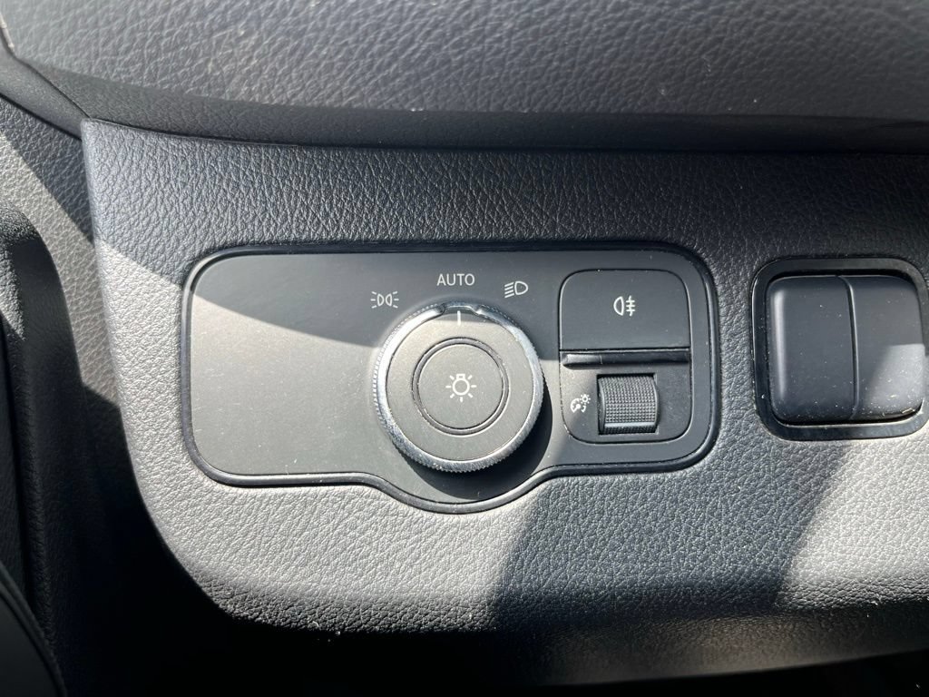 Used 2019 Mercedes-Benz Sprinter 144 image 22