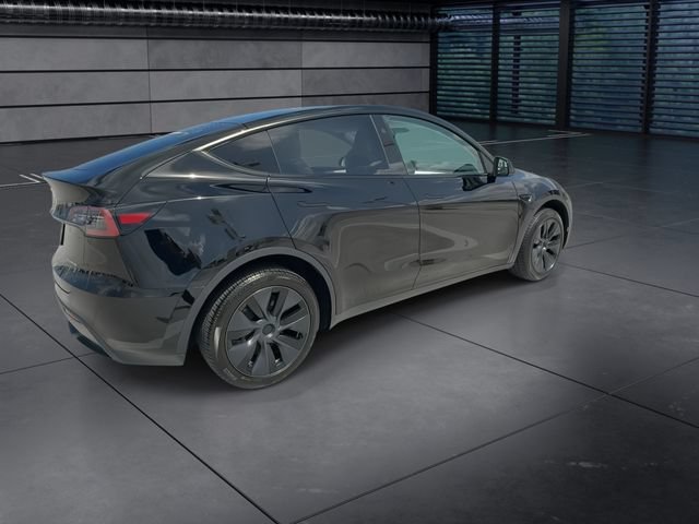 Used 2025 Tesla Model Y Long Range AWD/4WD image 8
