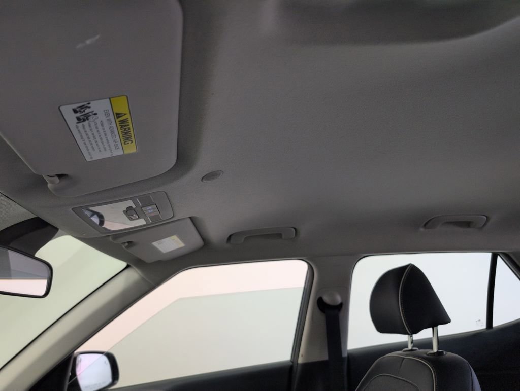 Certified 2021 Hyundai Venue image 22