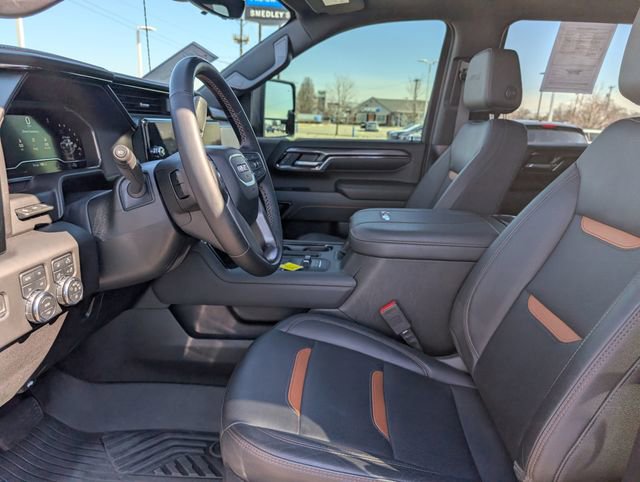 Used 2024 GMC Sierra 2500 AT4 w/ AT4 Premium Plus Package AWD/4WD image 10