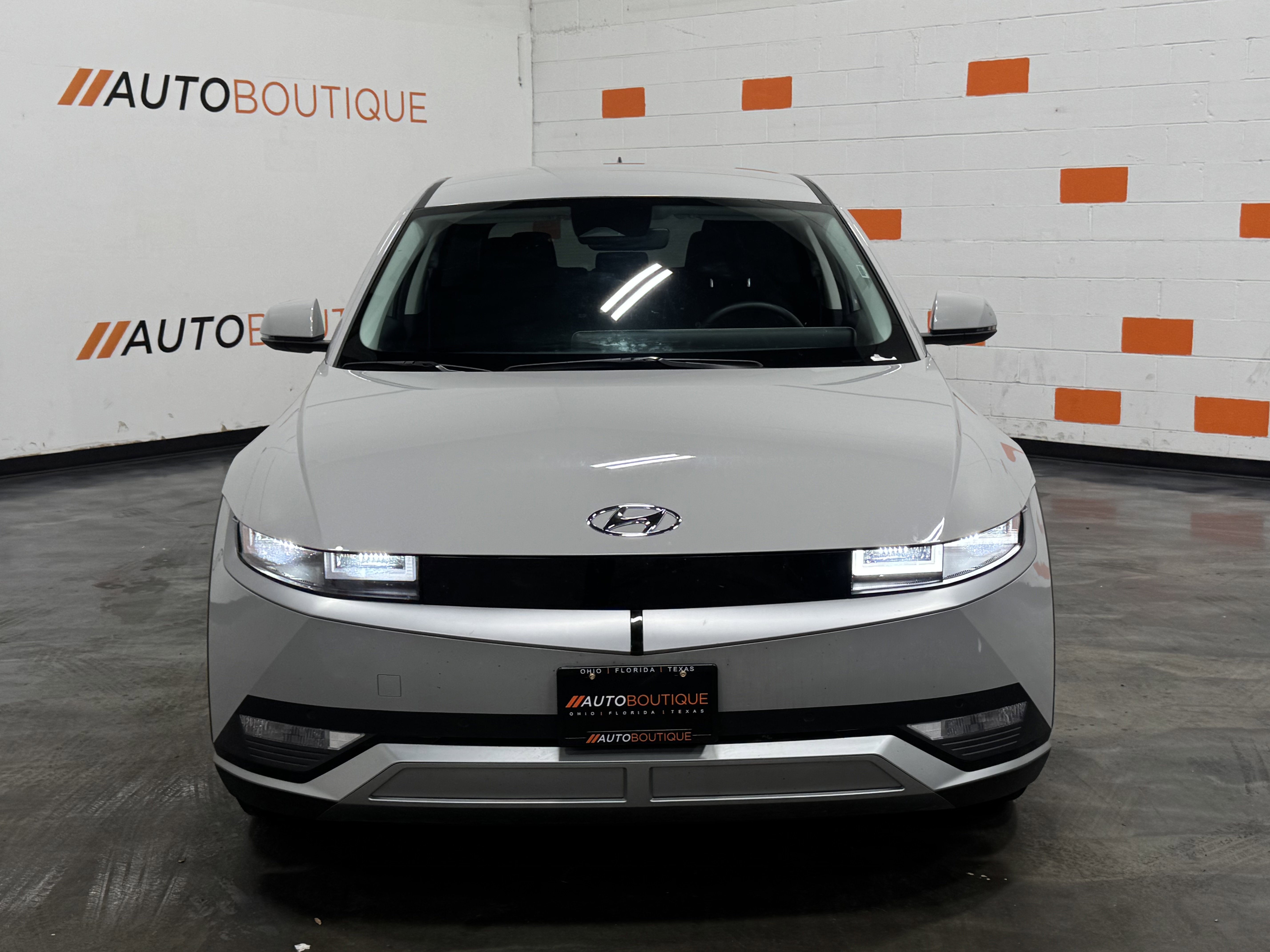 Used 2024 Hyundai Ioniq 5 SEL image 3