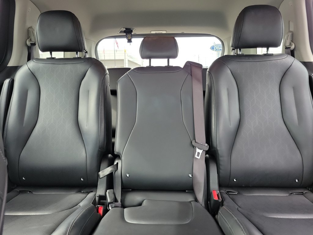 Used 2026 Kia Carnival FWD image 18