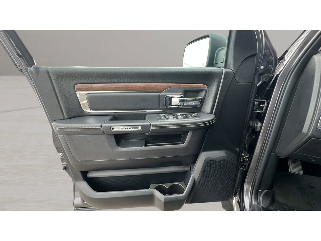 Used 2017 RAM 1500 Laramie w/ Convenience Group image 26