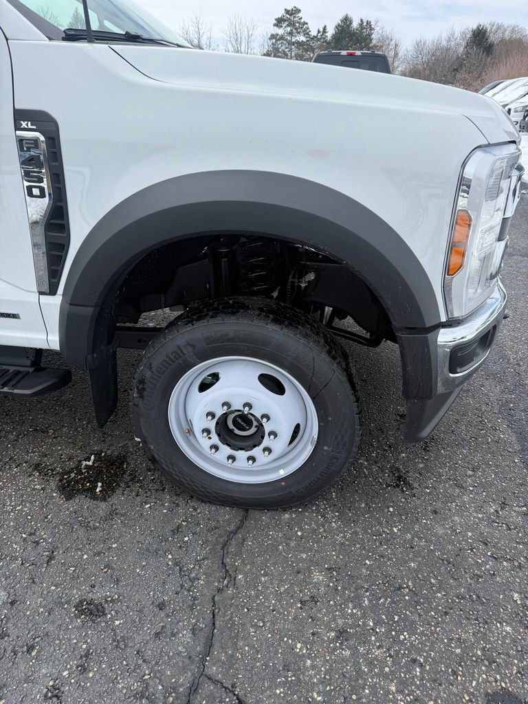 New 2025 Ford F450 XL w/ XL Chrome Package image 5