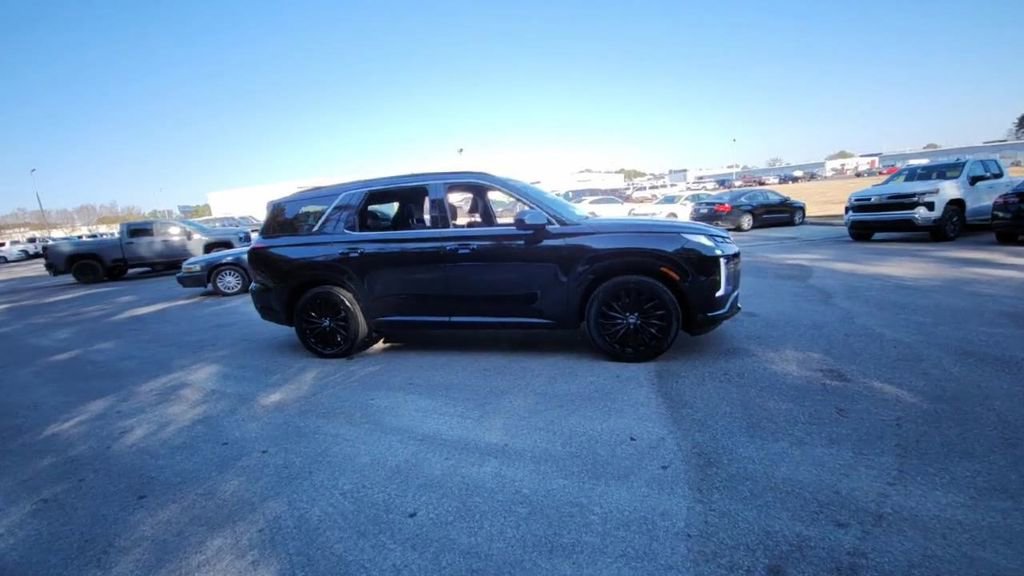 Used 2024 Hyundai Palisade Calligraphy image 7