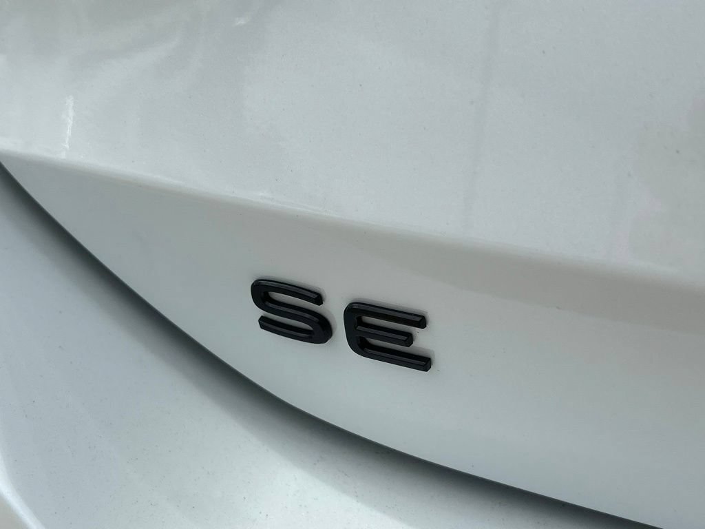 New 2026 Volkswagen Tiguan SE R-Line FWD image 50