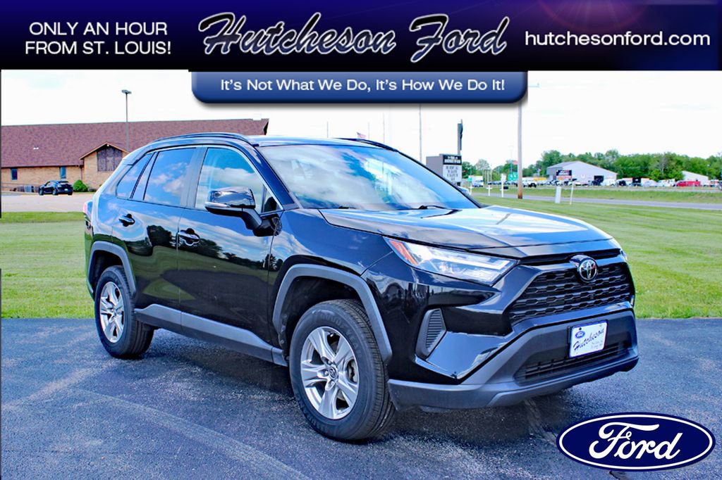 Used 2023 Toyota RAV4 XLE AWD/4WD image 1