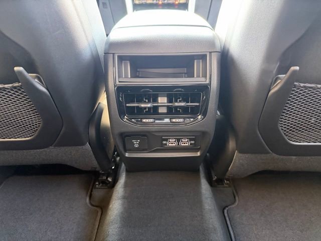 New 2026 Jeep Grand Cherokee Laredo X image 16