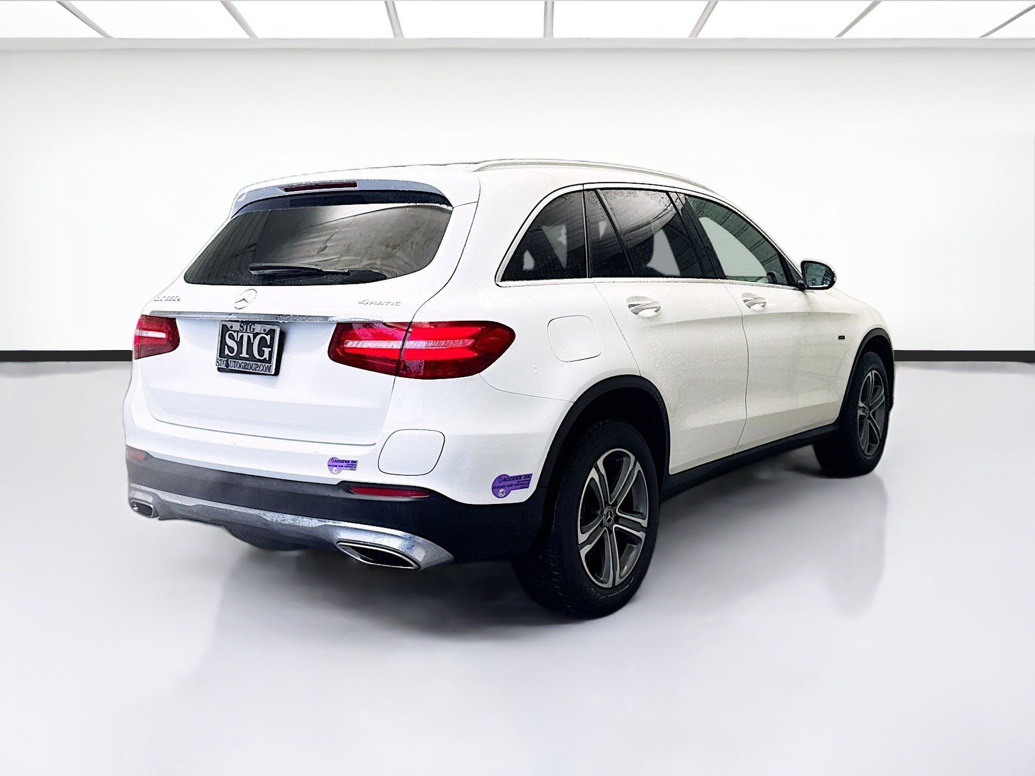 Used 2019 Mercedes-Benz GLC 350e 4MATIC image 4