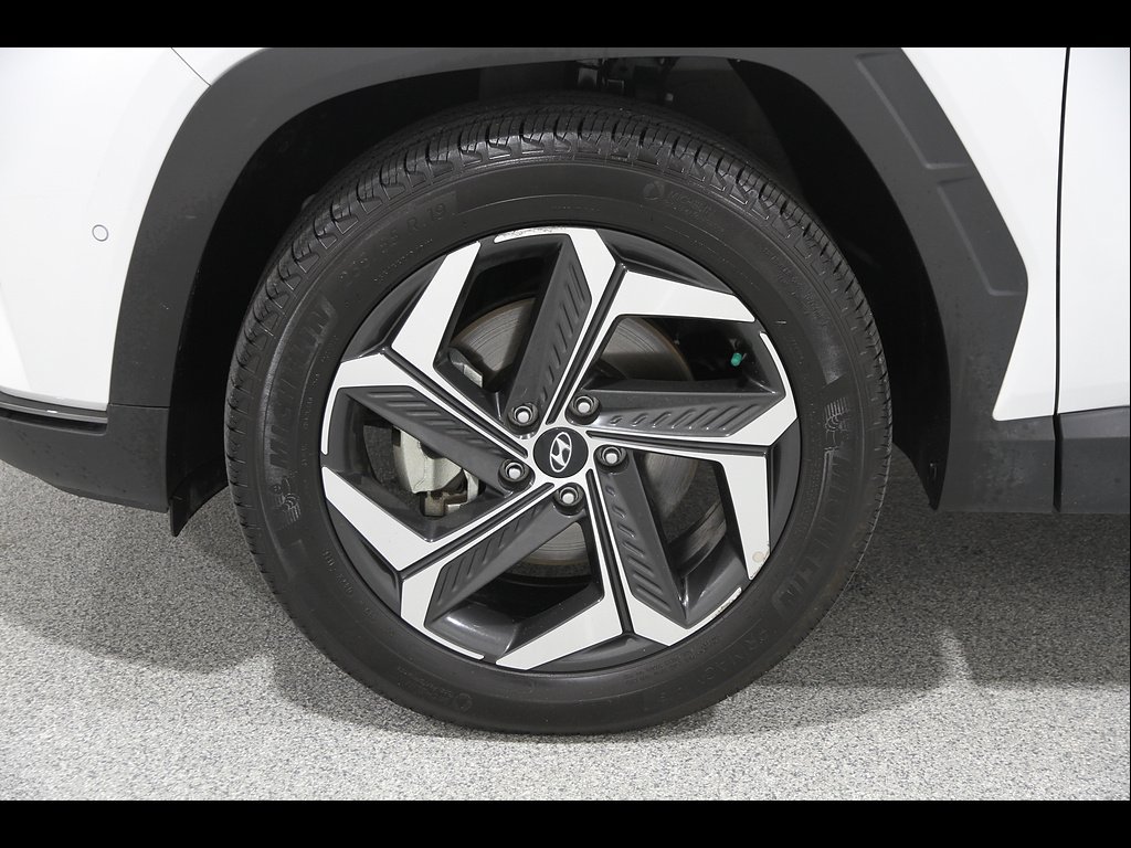 Certified 2023 Hyundai Tucson Limited AWD/4WD image 21