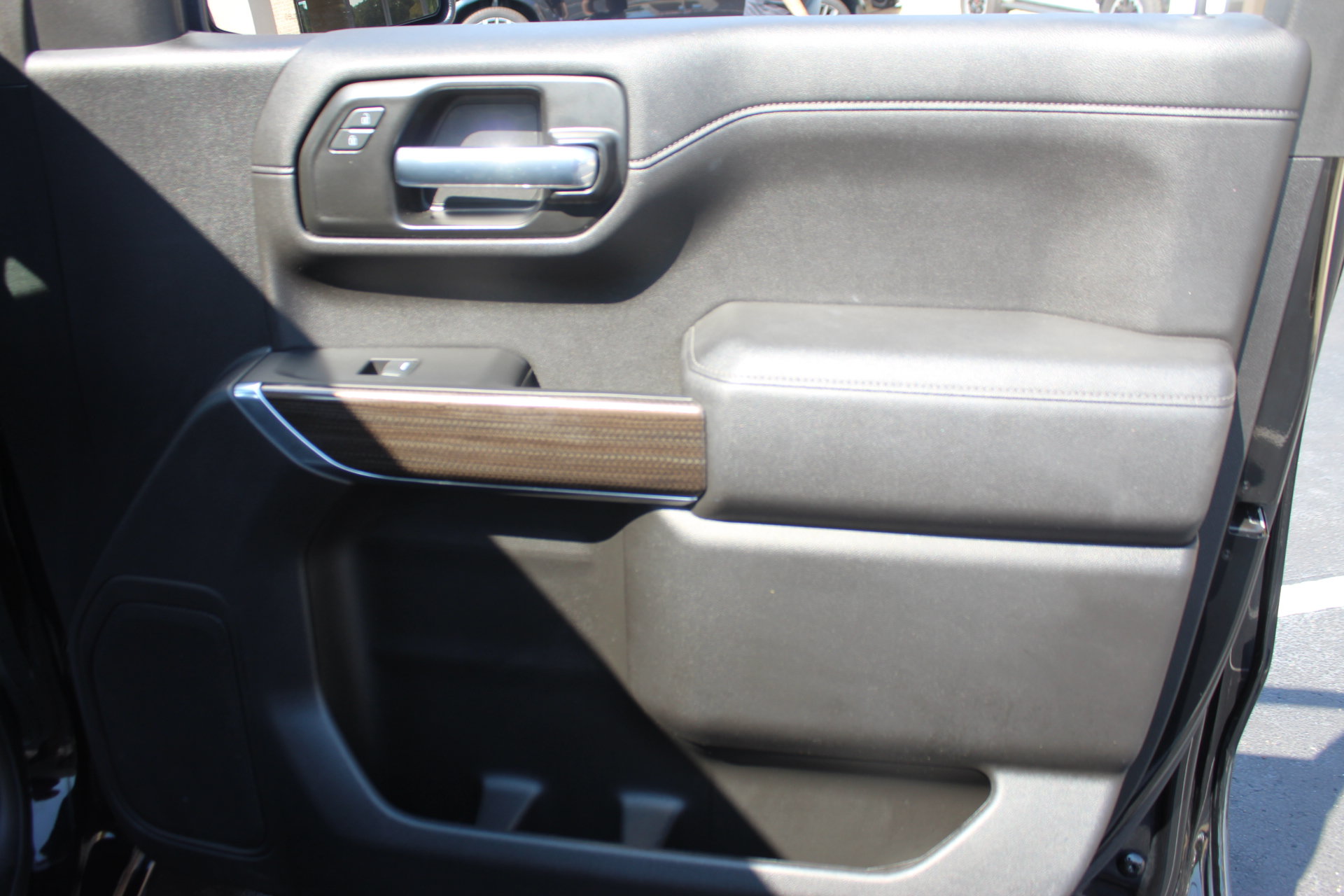 Used 2022 Chevrolet Silverado 1500 LT Trail Boss w/ Bed Protection Package AWD/4WD image 33