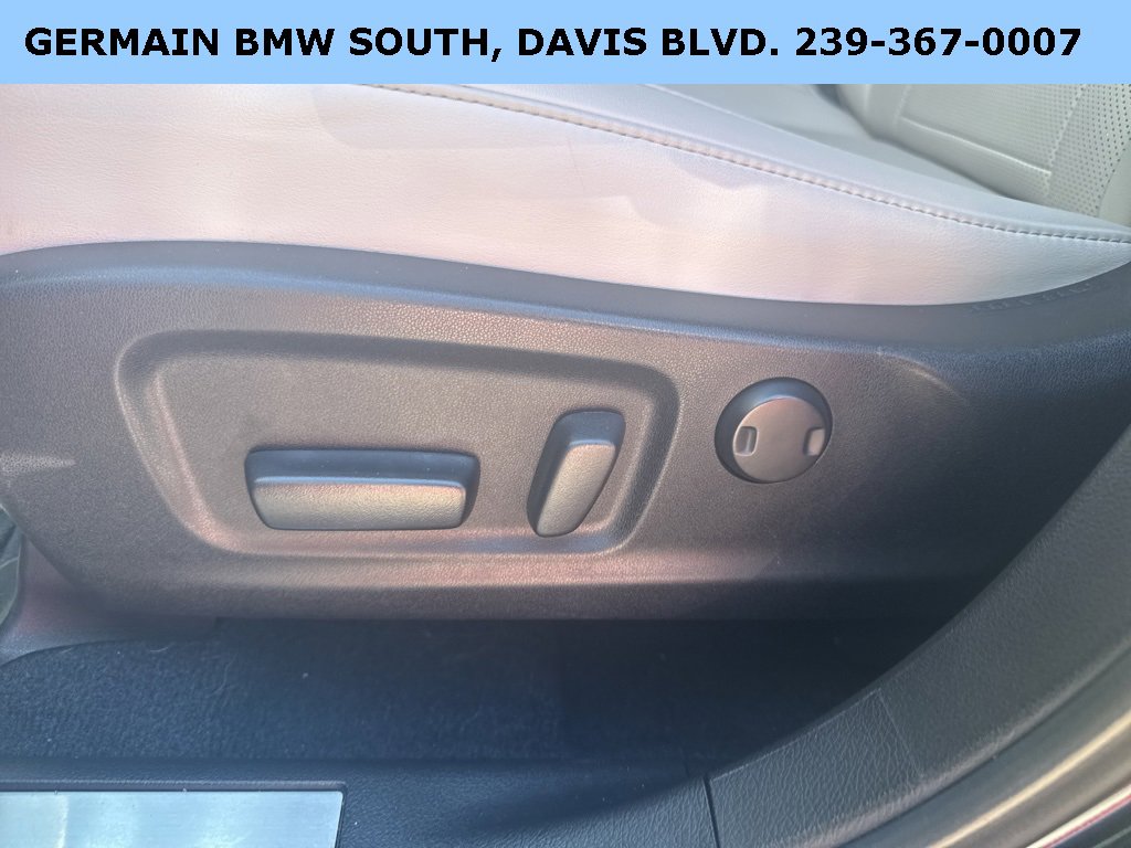 Used 2020 Lexus RX 350L FWD w/ Premium Package image 28