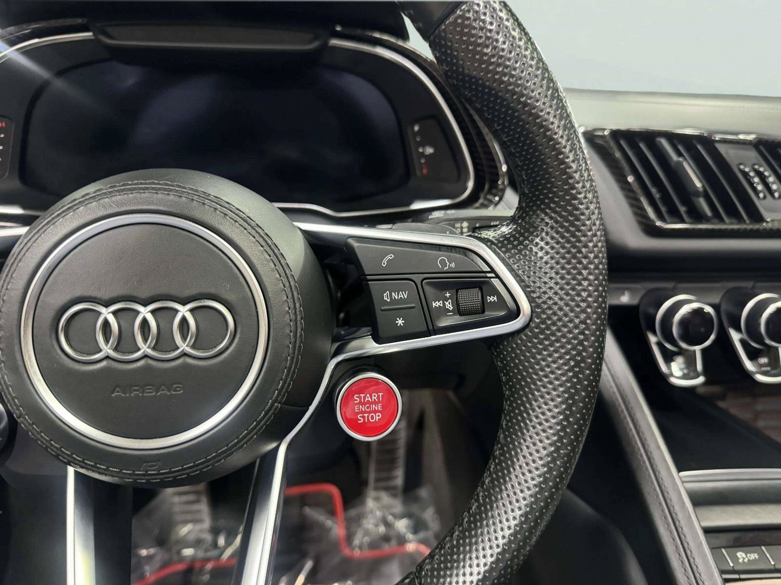 Used 2017 Audi R8 V10 w/ Carbon Exterior Package AWD/4WD image 41