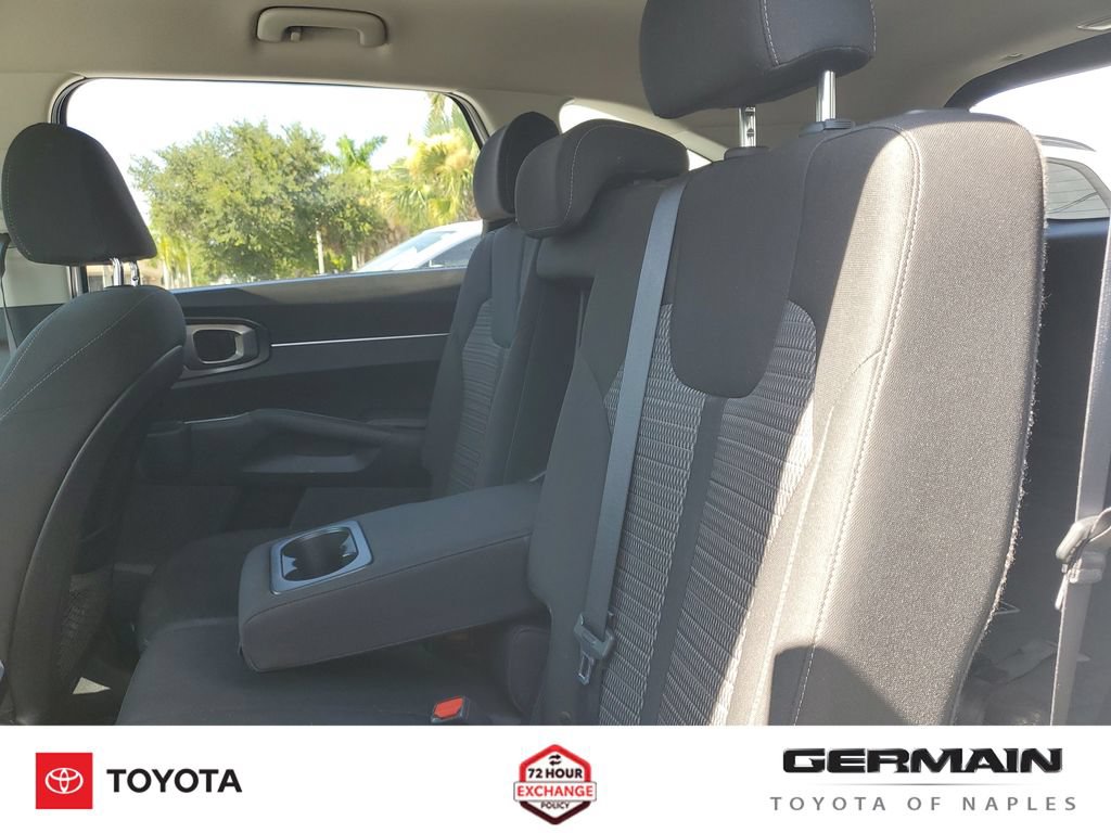 Used 2023 Kia Sorento LX AWD/4WD image 20