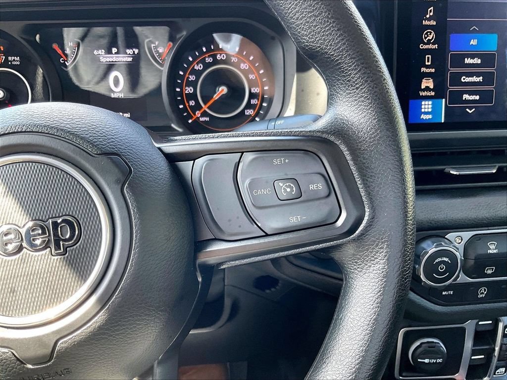 Used 2025 Jeep Gladiator Sport AWD/4WD image 24