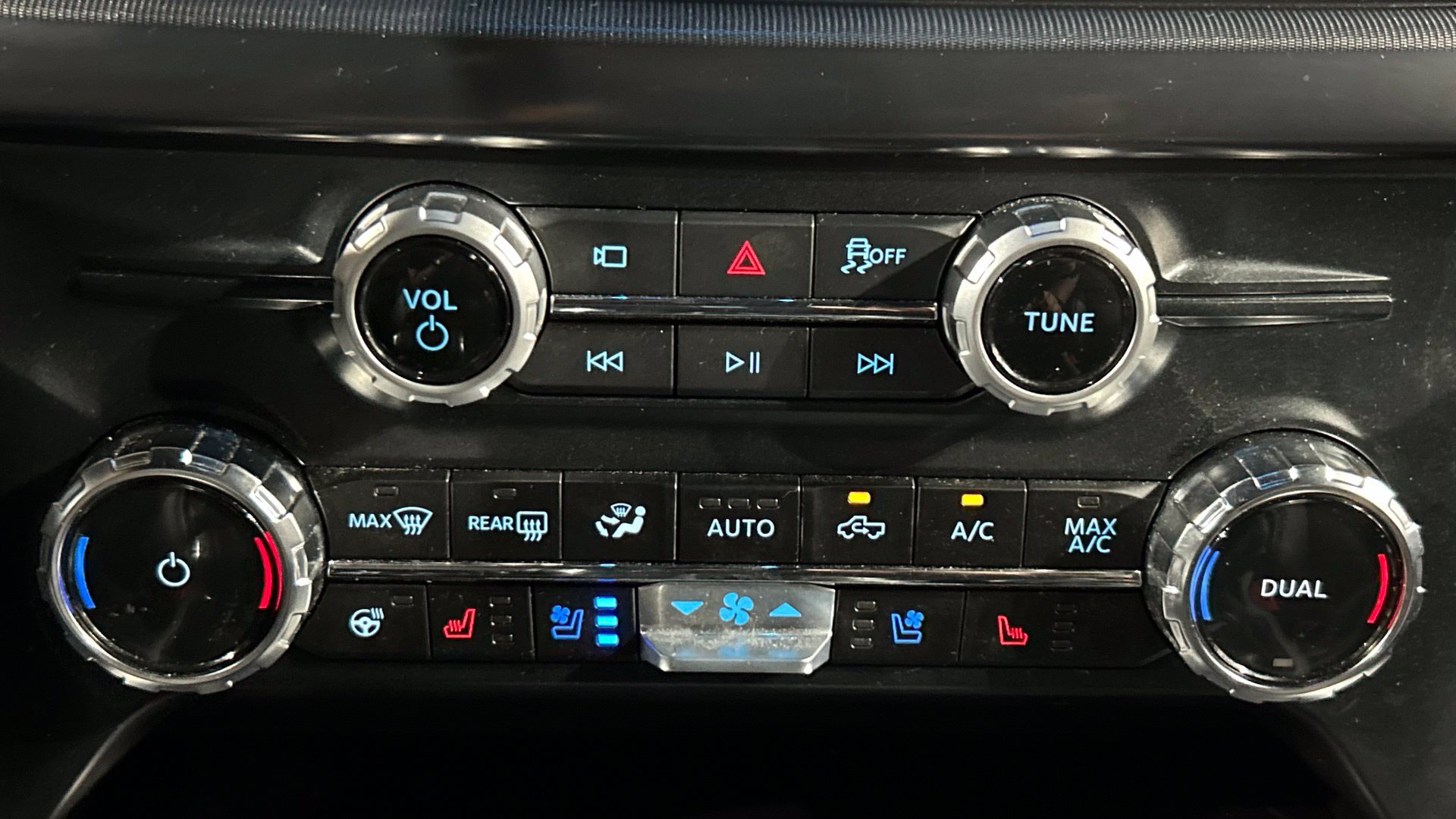 Used 2025 Ford F150 Platinum w/ Equipment Group 702A High AWD/4WD image 92
