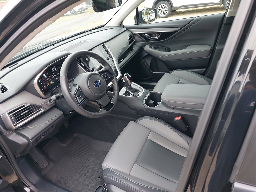 Certified 2025 Subaru Outback Onyx Edition w/ Popular Package #2 image 11