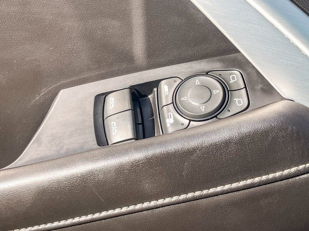 Used 2019 Chevrolet Camaro SS image 41