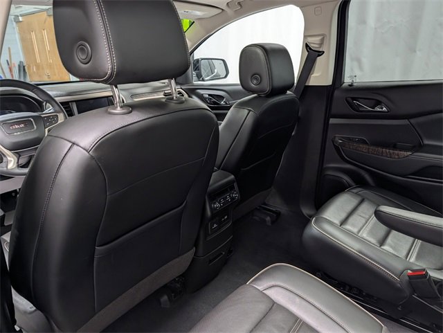Used 2023 GMC Acadia Denali w/ Black Diamond Edition image 12