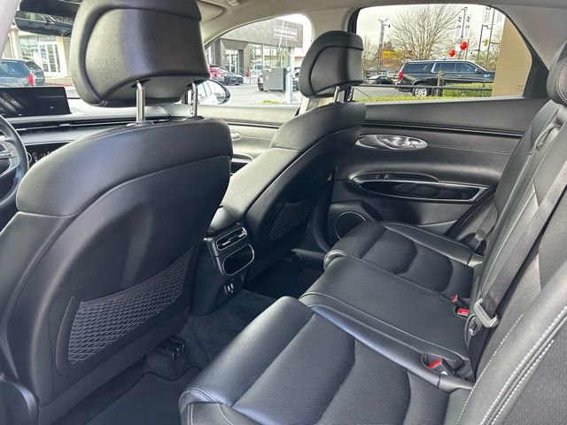 Used 2025 Genesis GV70 2.5T Select image 7