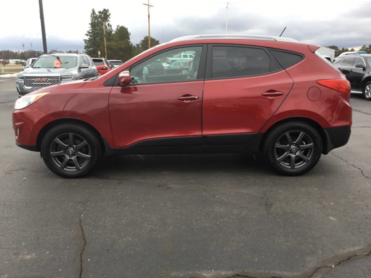 Used 2013 Hyundai Tucson GLS image 2