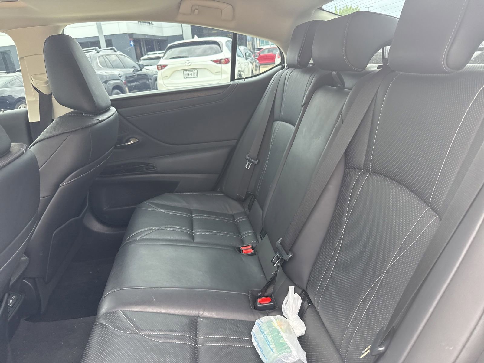 Used 2024 Lexus ES 300h w/ Technology Package image 30