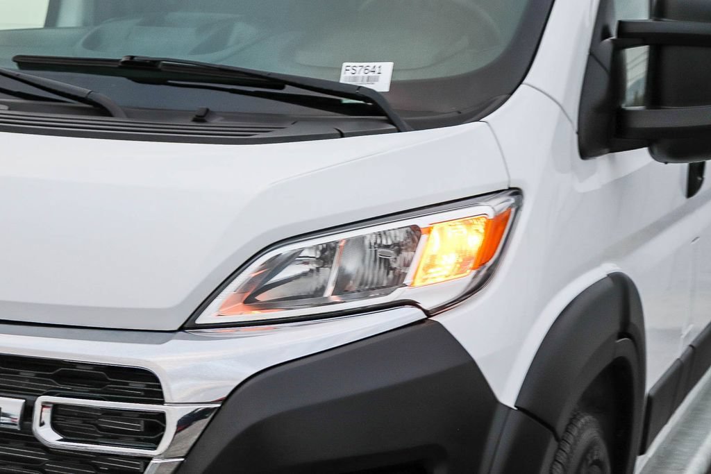 Used 2025 RAM ProMaster 2500 FWD image 5