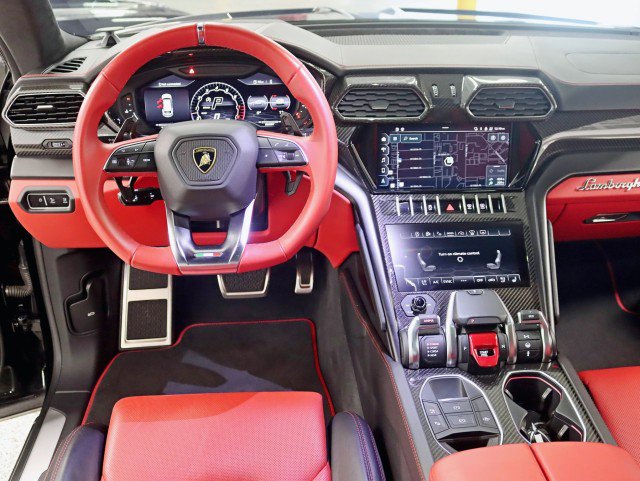 Used 2022 Lamborghini Urus AWD/4WD image 20