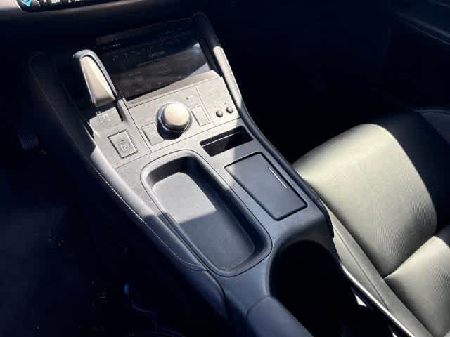 Used 2016 Lexus CT 200h w/ Seat Comfort Package FWD image 18