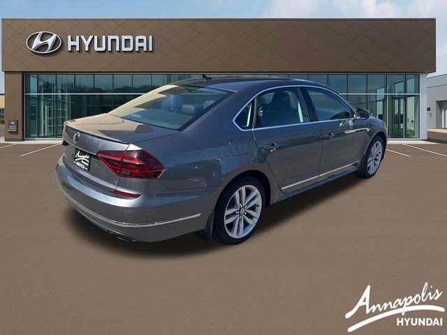 Used 2017 Volkswagen Passat 3.6 SEL Premium image 5