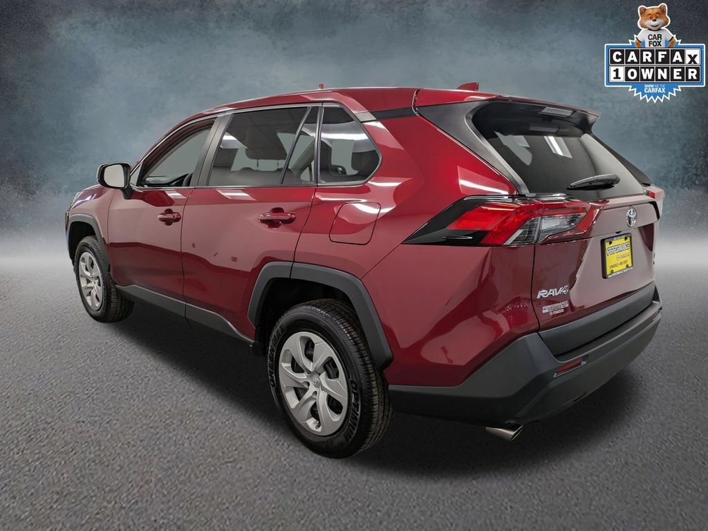 Used 2022 Toyota RAV4 LE AWD/4WD image 6