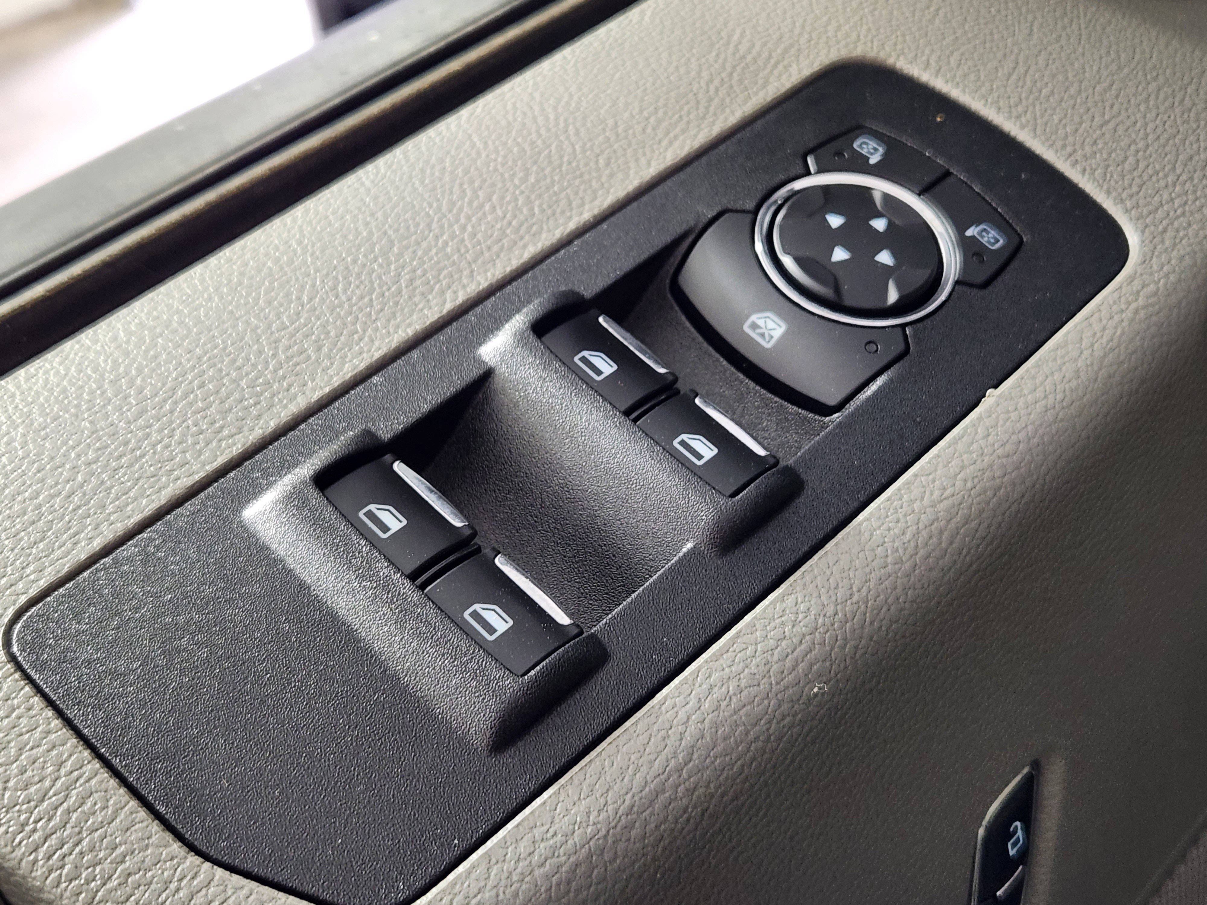 Certified 2018 Ford F150 XLT w/ Equipment Group 301A Mid image 17