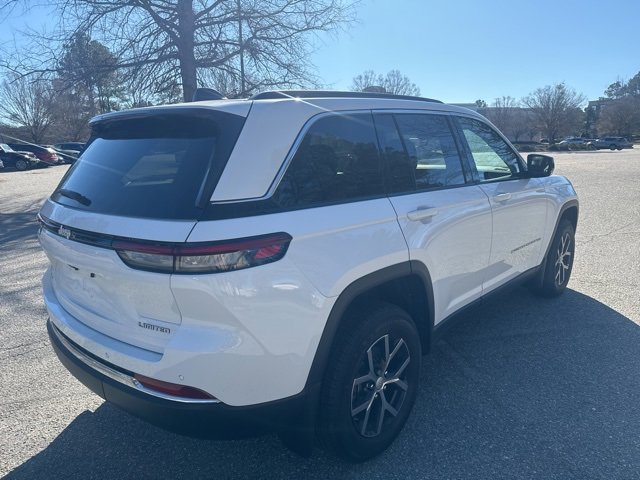 Used 2025 Jeep Grand Cherokee Limited w/ MOPAR Finishing Package image 5