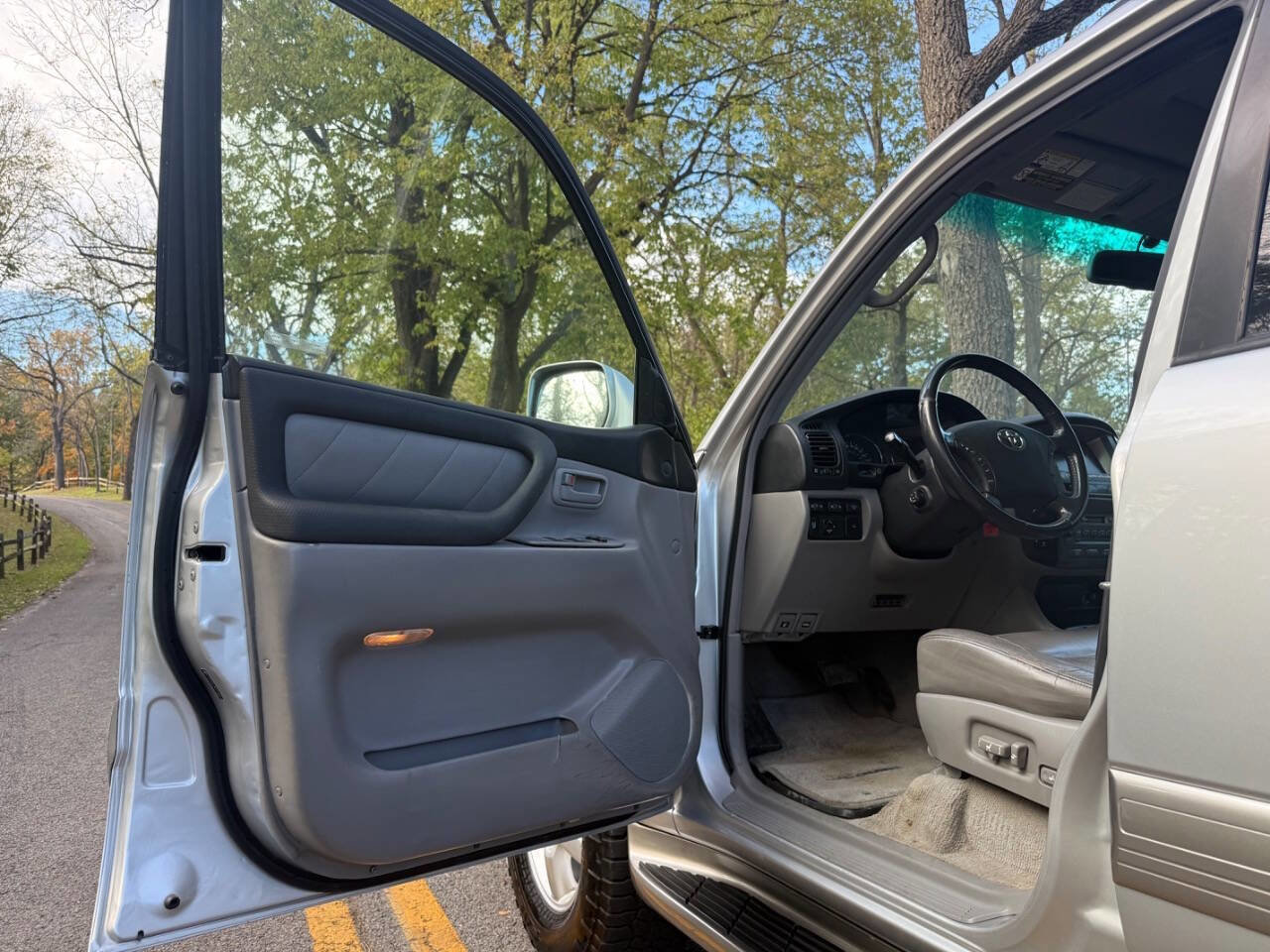 Used 2006 Toyota Land Cruiser image 33