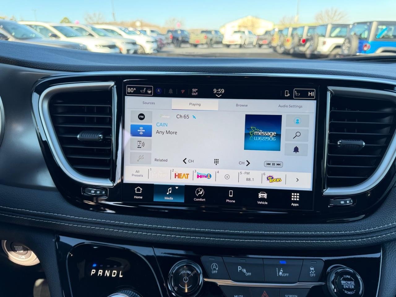 New 2026 Chrysler Pacifica Select FWD image 17
