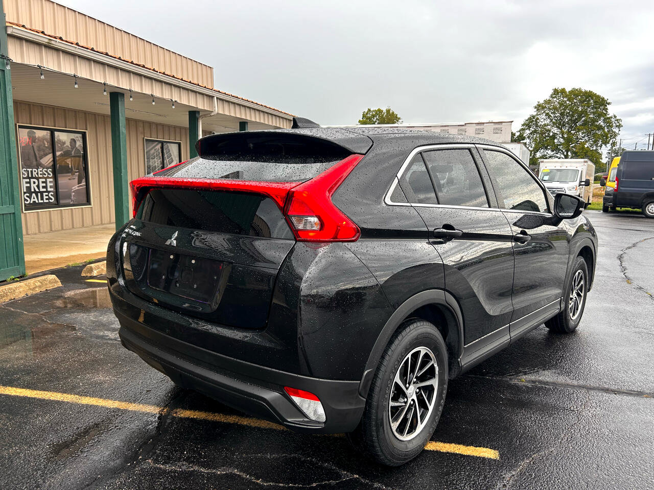 Used 2020 Mitsubishi Eclipse Cross ES image 3