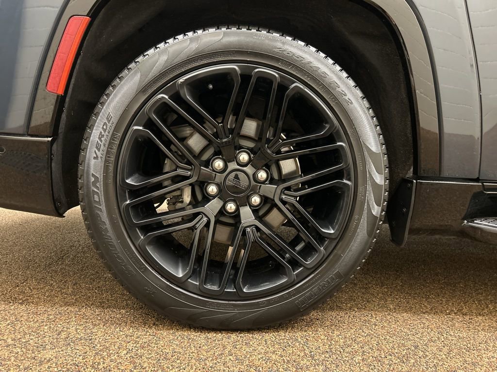 Used 2024 Jeep Wagoneer L Series II w/ Convenience Group I image 31