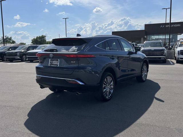 Used 2024 Toyota Venza XLE AWD/4WD image 5