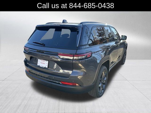 New 2025 Jeep Grand Cherokee Limited image 5