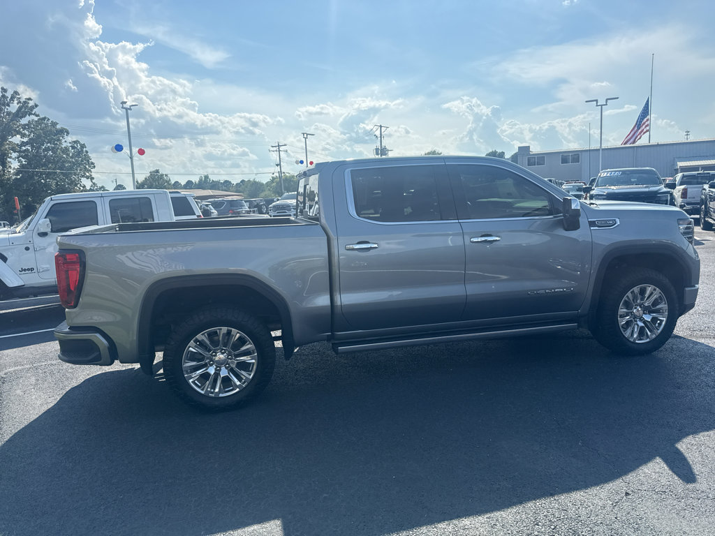 Used 2024 GMC Sierra 1500 Denali AWD/4WD image 4