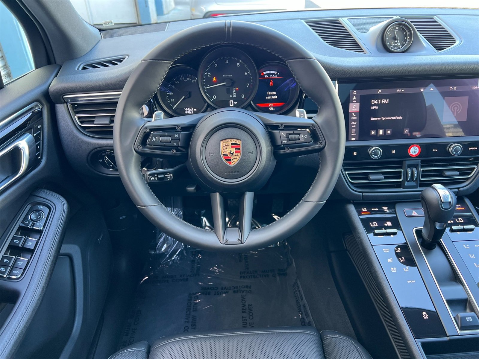 Used 2025 Porsche Macan image 16