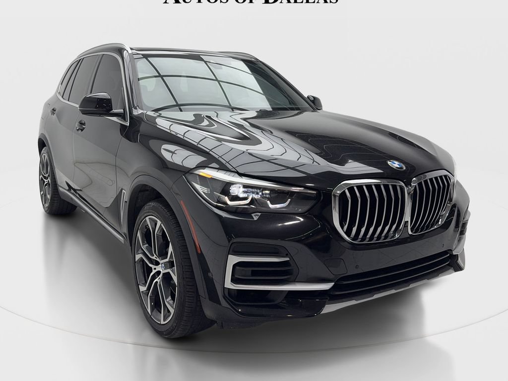 Used 2022 BMW X5 sDrive40i w/ Premium Package RWD image 2