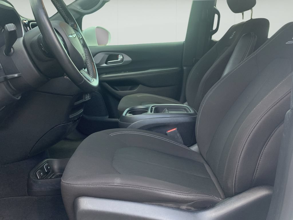 Used 2021 Chrysler Pacifica Touring w/ S Appearance Package FWD image 14
