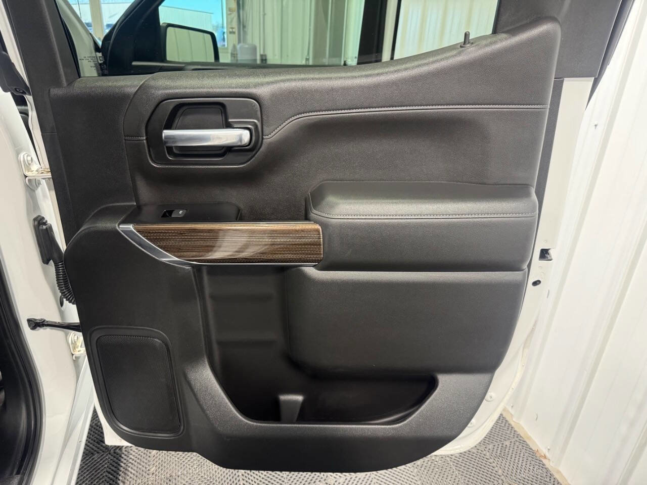 Used 2019 Chevrolet Silverado 1500 RST image 33