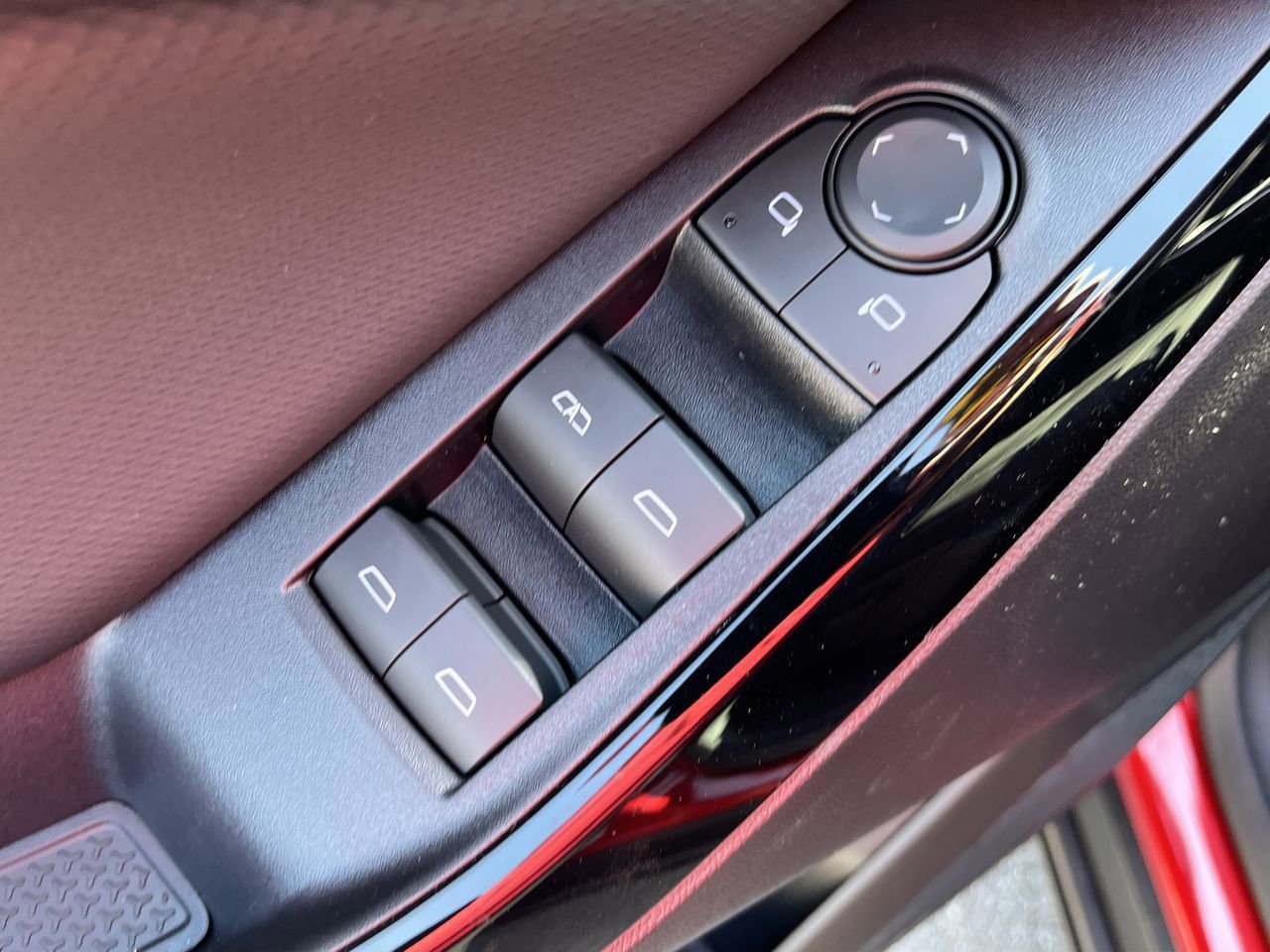 New 2026 Chevrolet Equinox LT image 31