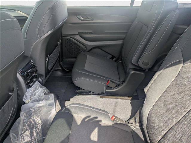 New 2025 Jeep Grand Cherokee L Laredo w/ Luxury Tech Group I AWD/4WD image 9
