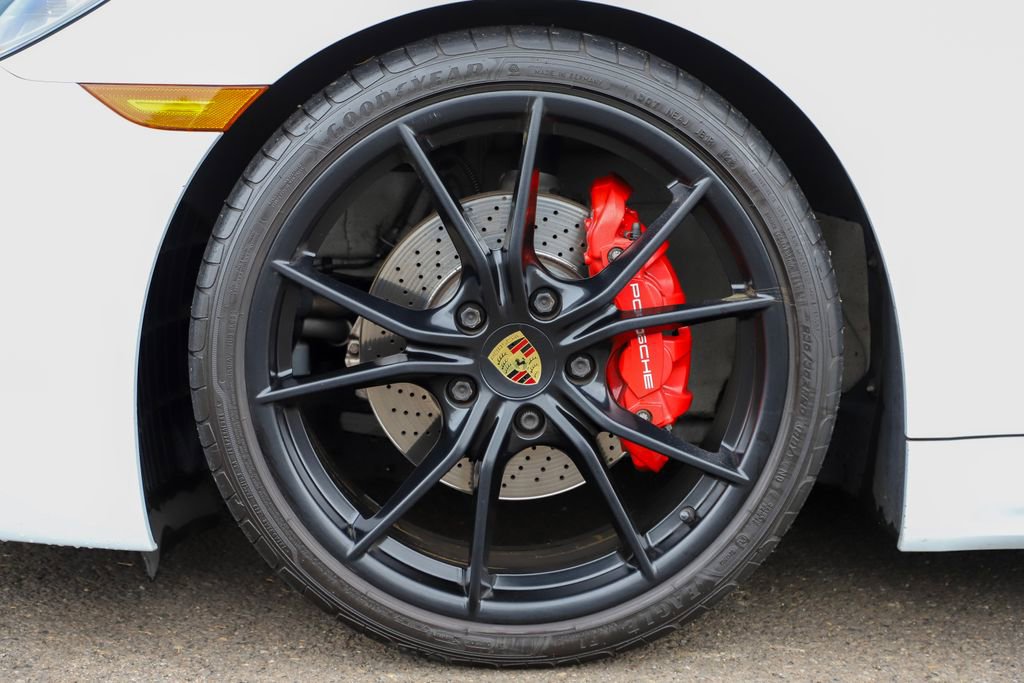 Used 2018 Porsche 718 Cayman GTS image 12