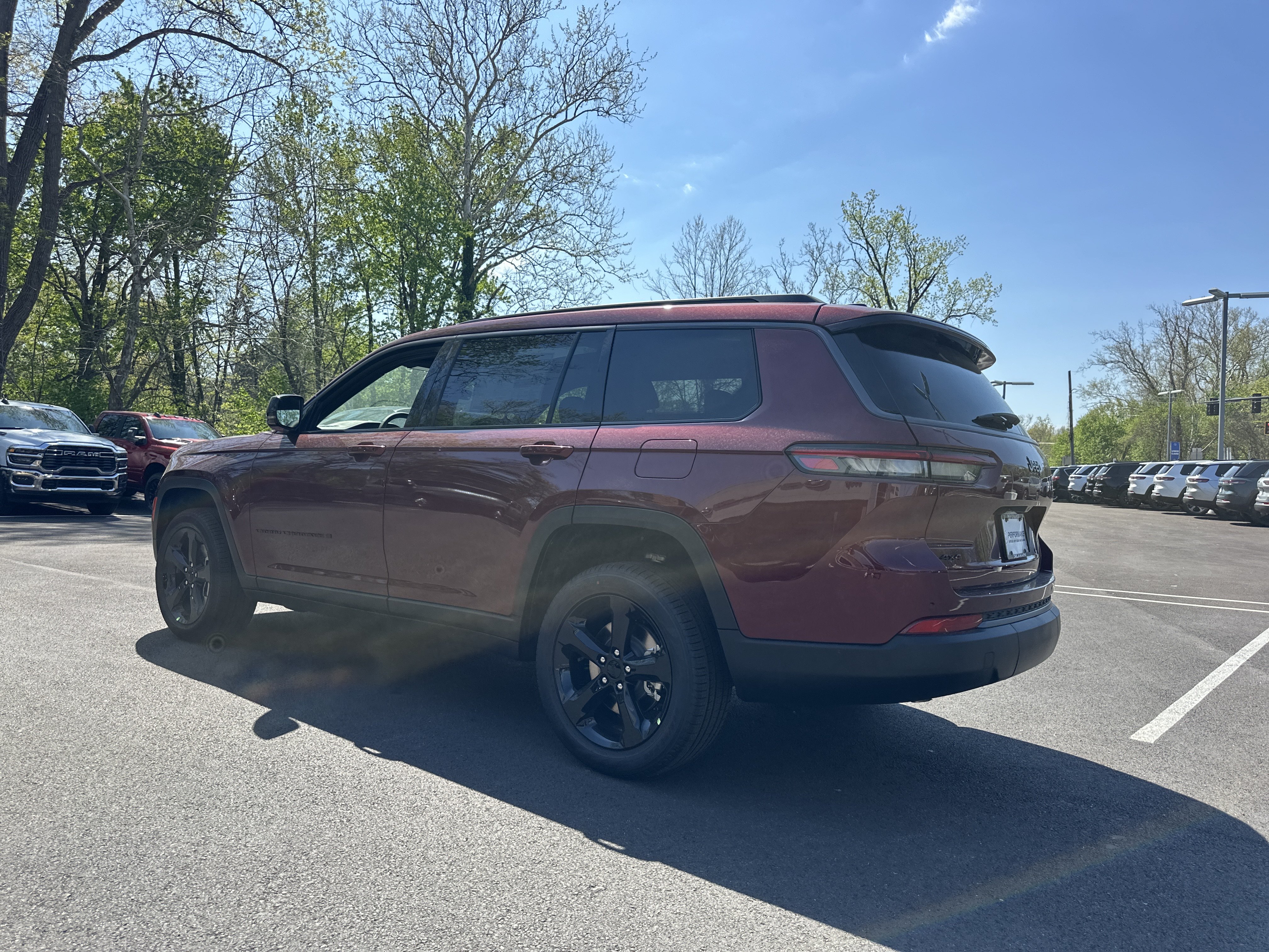 New 2026 Jeep Grand Cherokee L Limited w/ Limited Altitude Package AWD/4WD image 25